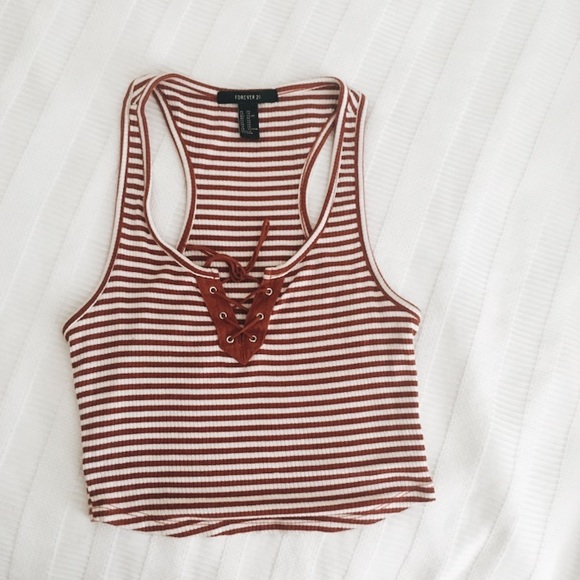 Crop Top - Picture 1 of 3